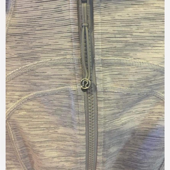 Lululemon full zip running jacket Size 2 - Picture 4 of 5